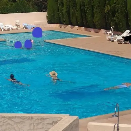 Eden Parc Yourhosthelper Διαμέρισμα *